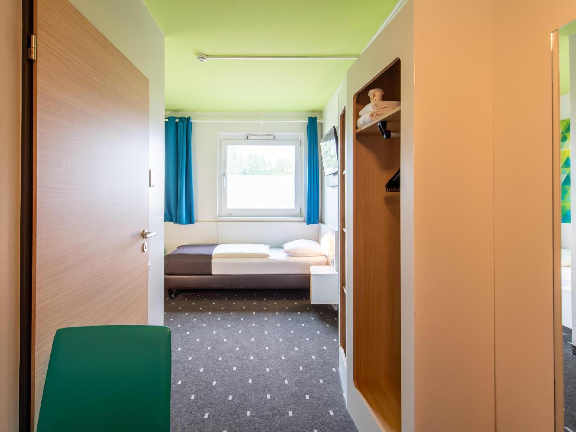B&B Hotel Erlangen-Sued Экстерьер фото