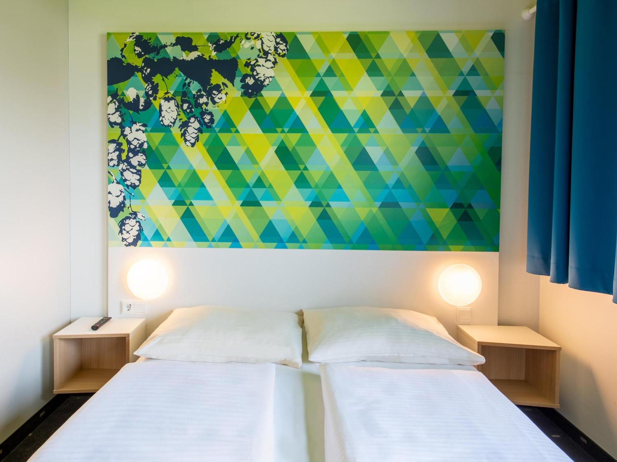B&B Hotel Erlangen-Sued Экстерьер фото