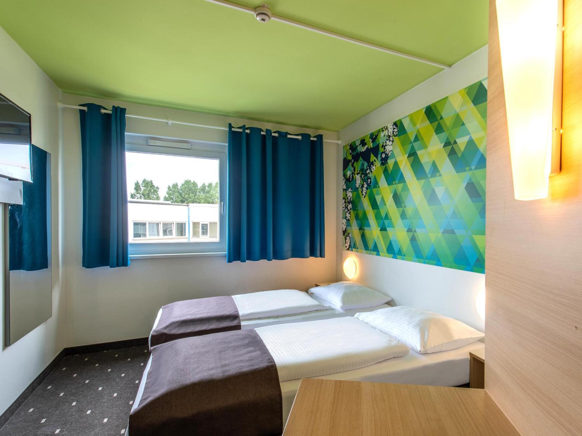 B&B Hotel Erlangen-Sued Экстерьер фото
