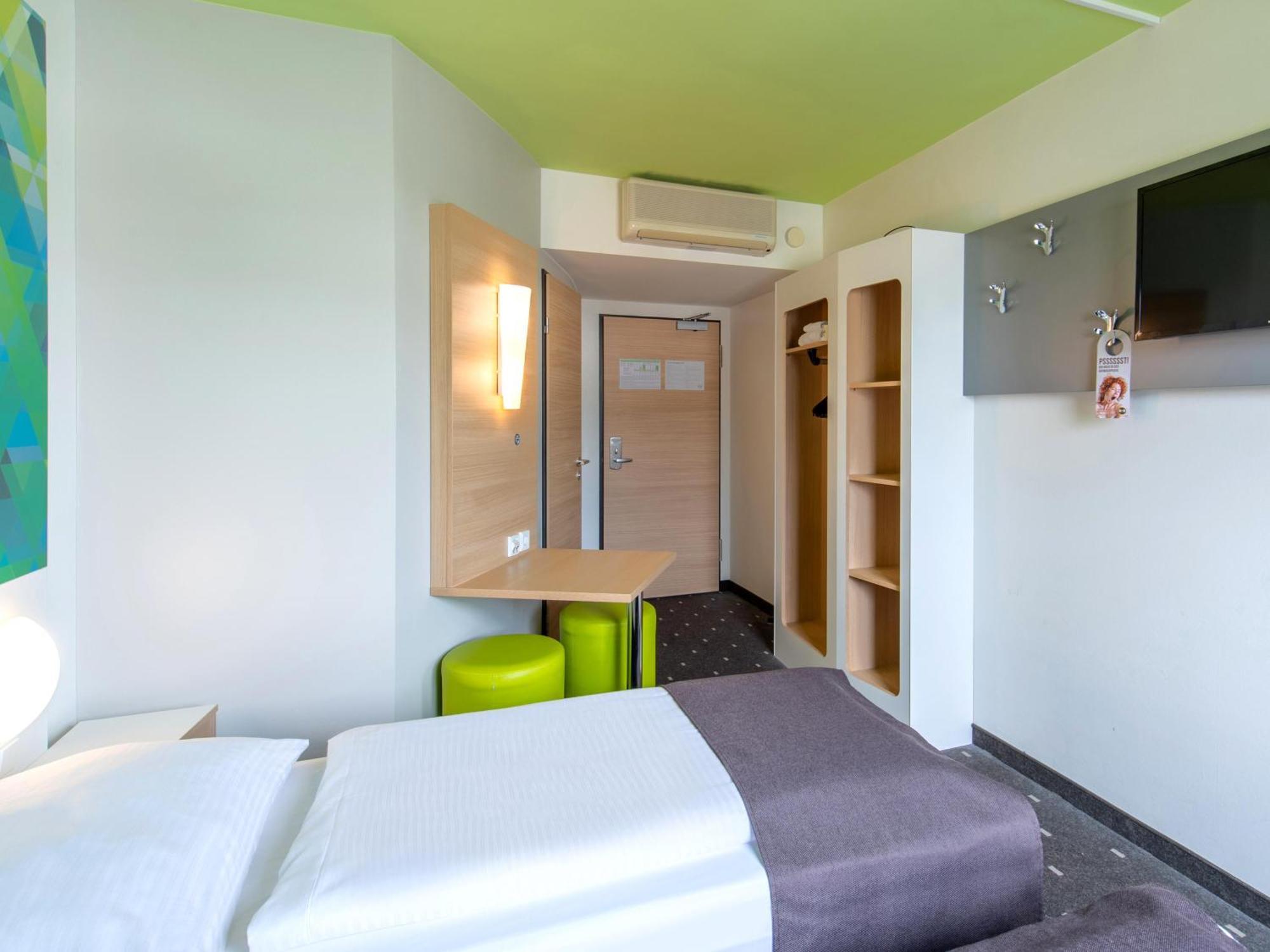 B&B Hotel Erlangen-Sued Экстерьер фото