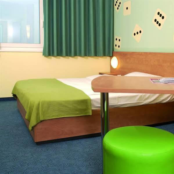 B&B Hotel Erlangen-Sued Экстерьер фото