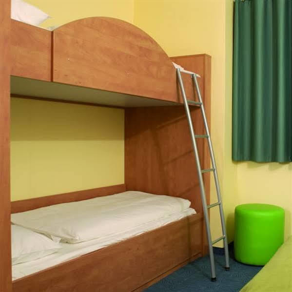 B&B Hotel Erlangen-Sued Экстерьер фото